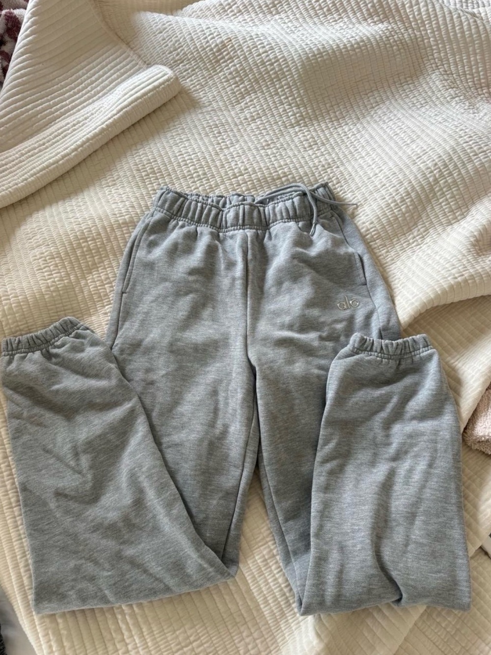 ALO Yoga Light Grey Jogger Sweatpants